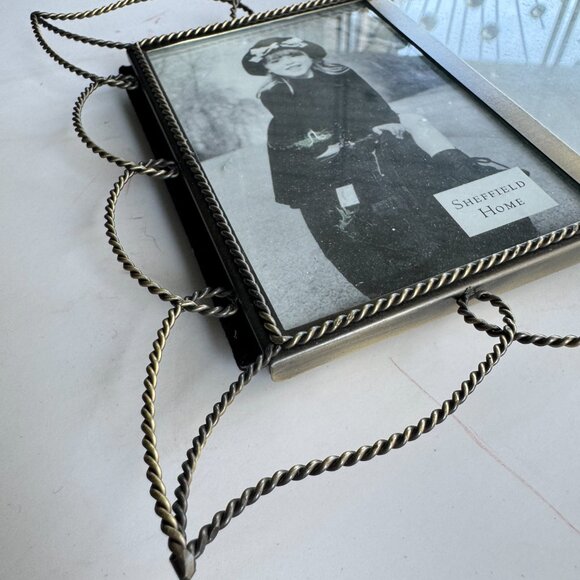 Delicate Metal Double Photo Picture Frame Twisted Wire Bronze Tone Elegant Decor - Picture 4 of 7
